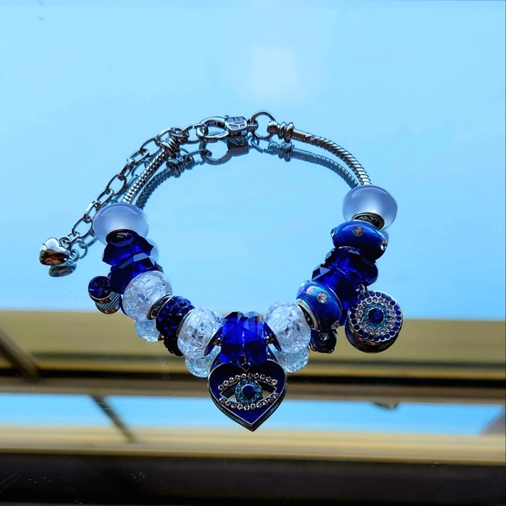 Charm bracelet - Picture 1 of 3